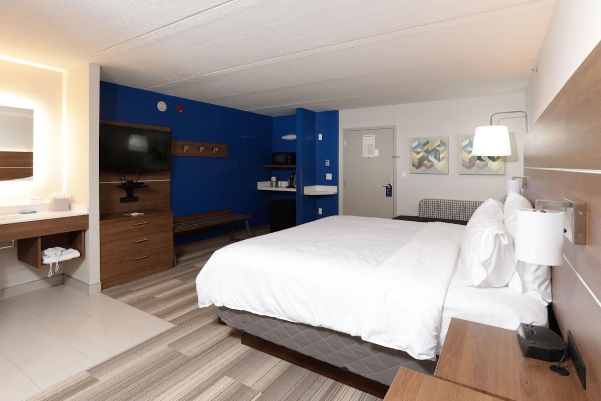 Holiday Inn Express & Suites Tempe by IHG photo 2