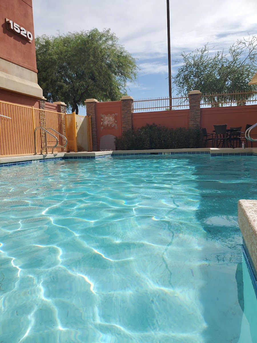 Holiday Inn Express & Suites Tempe by IHG photo 3