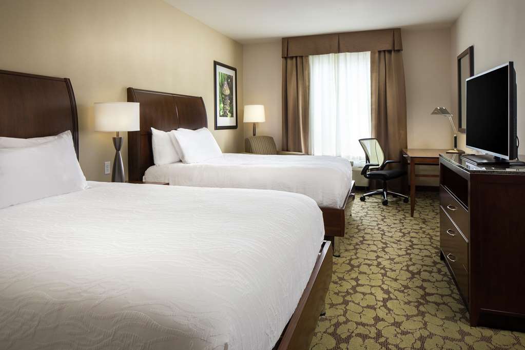 Hilton Garden Inn Bettendorf/Quad Cities photo 2