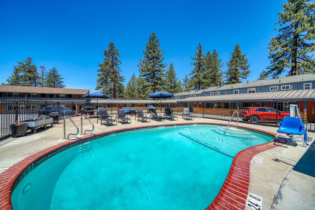 Blue Jay Lodge photo 3