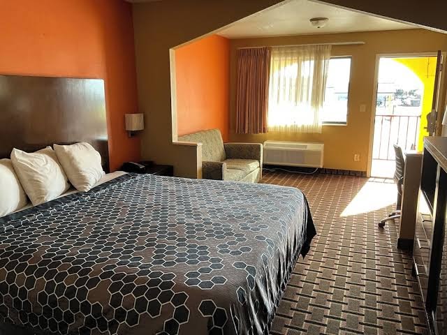 Room 4