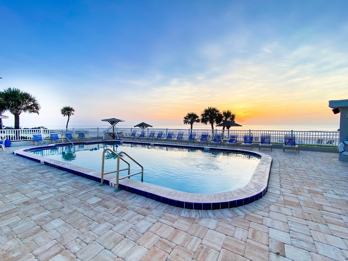 Ocean Court Beachfront Hotel photo 3