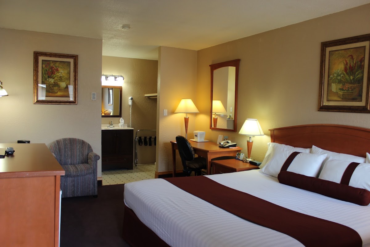 Howard Johnson by Wyndham Red Deer photo 2