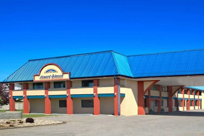 Howard Johnson by Wyndham Red Deer photo 3