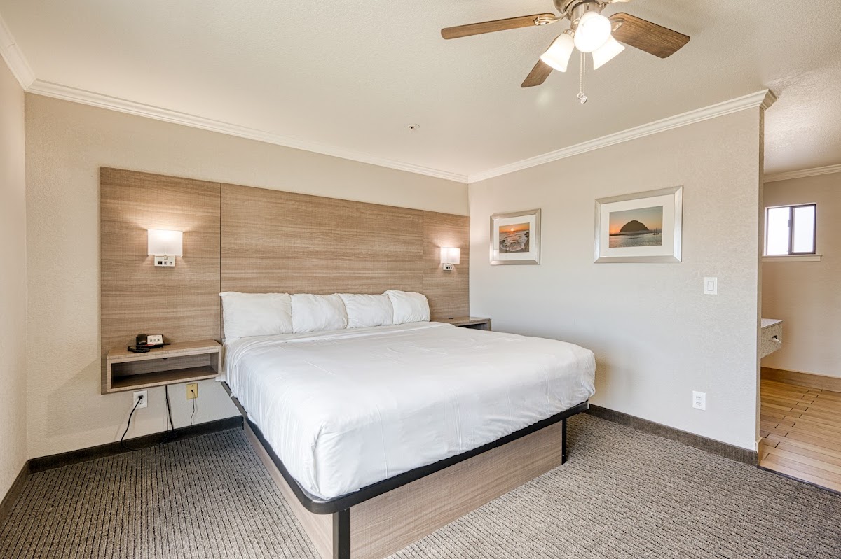 Harbor House Inn photo 2