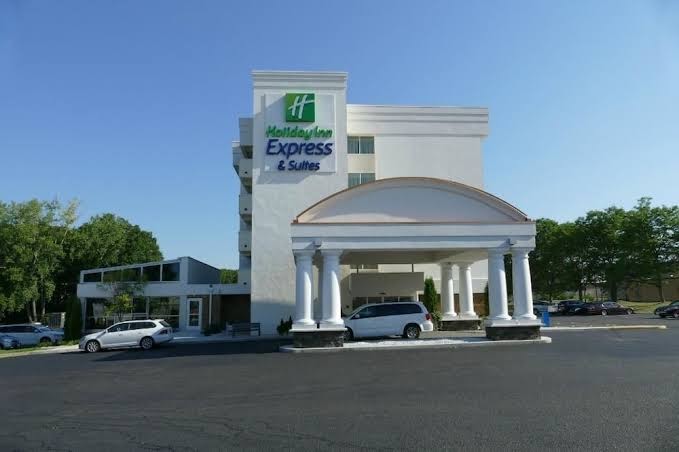 Holiday Inn Express & Suites Milford by IHG
