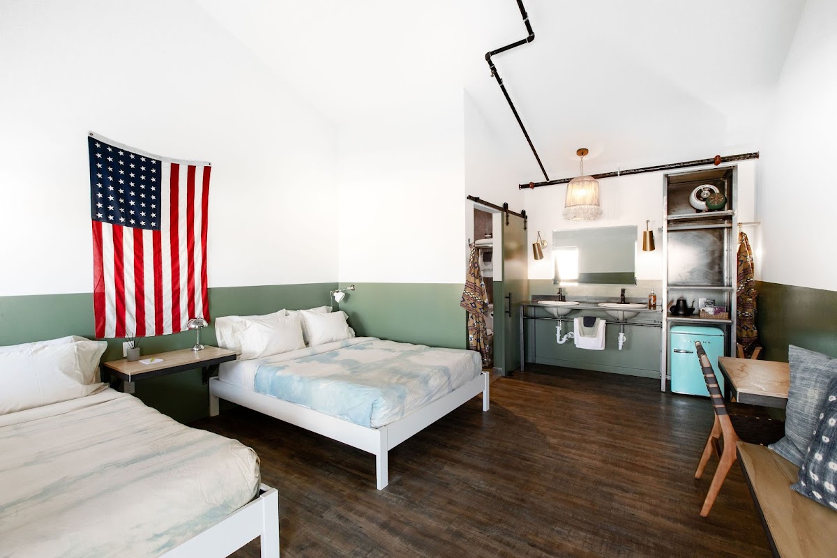 Mellow Moon Lodge photo 2