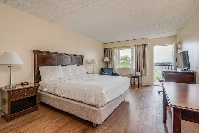 Bonnie Castle Resort & Marina photo 2