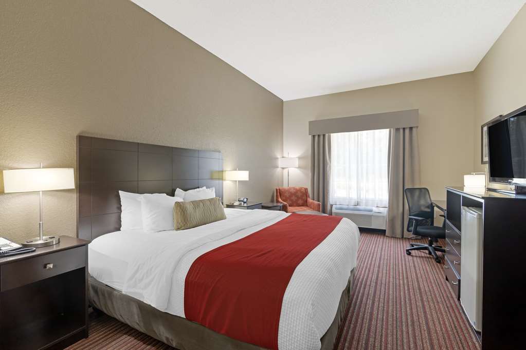 Best Western Plus Bradbury Inn & Suites photo 2
