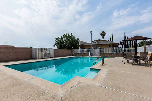 Rodeway Inn Beaumont 1-10 photo 3