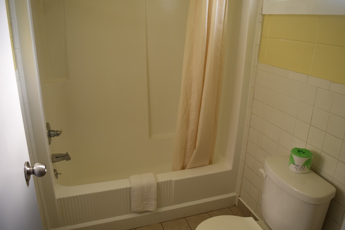 White Oaks Motel Pennsville photo 3