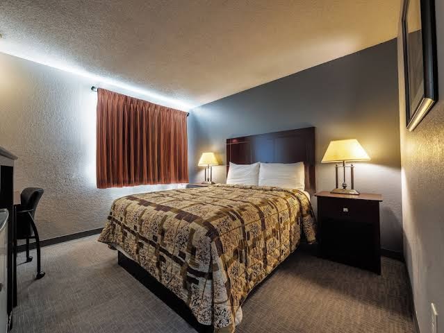Economy Inn Auburn photo 2