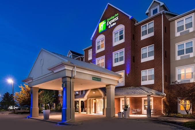 Holiday Inn Express & Suites St. Louis West-O'Fallon