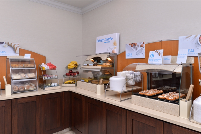 Holiday Inn Express & Suites St. Louis West-O'Fallon photo 3