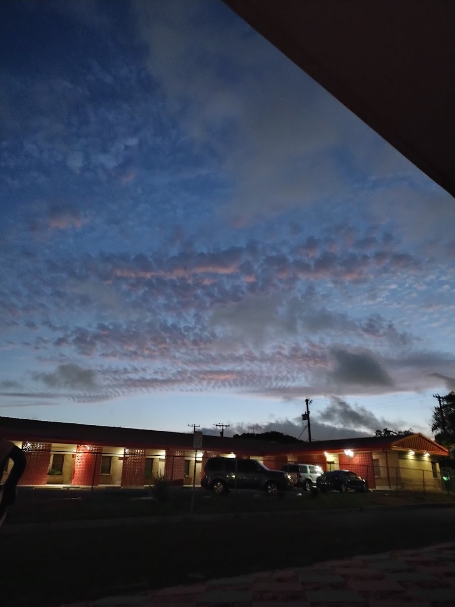 El Montan Motel photo 2