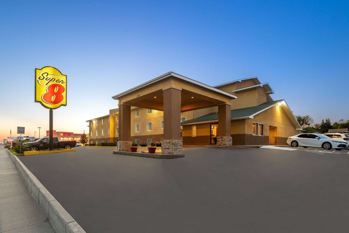 Super 8 by Wyndham Dodge City