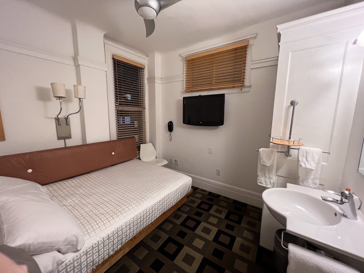 The Mosser Hotel photo 2