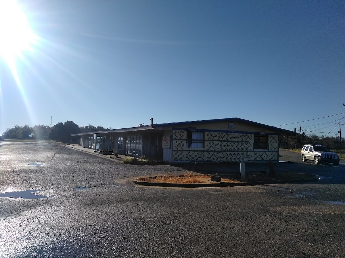Travelair Motel
