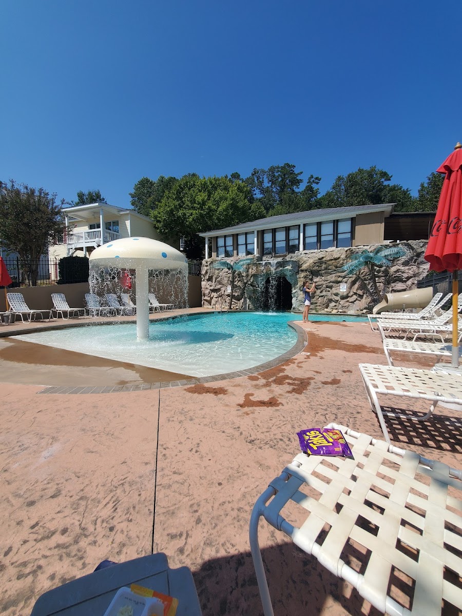 Chesnut Bay Resort photo 3