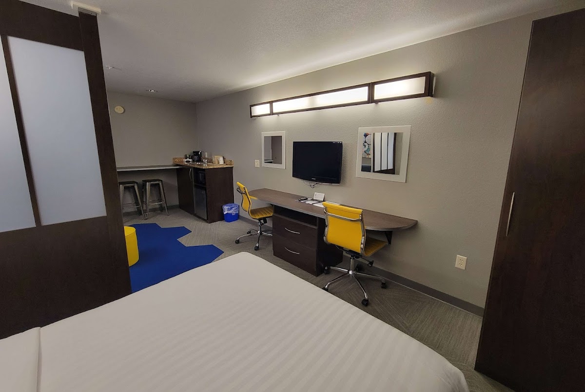 Microtel Inn & Suites by Wyndham Council Bluffs/Omaha photo 2
