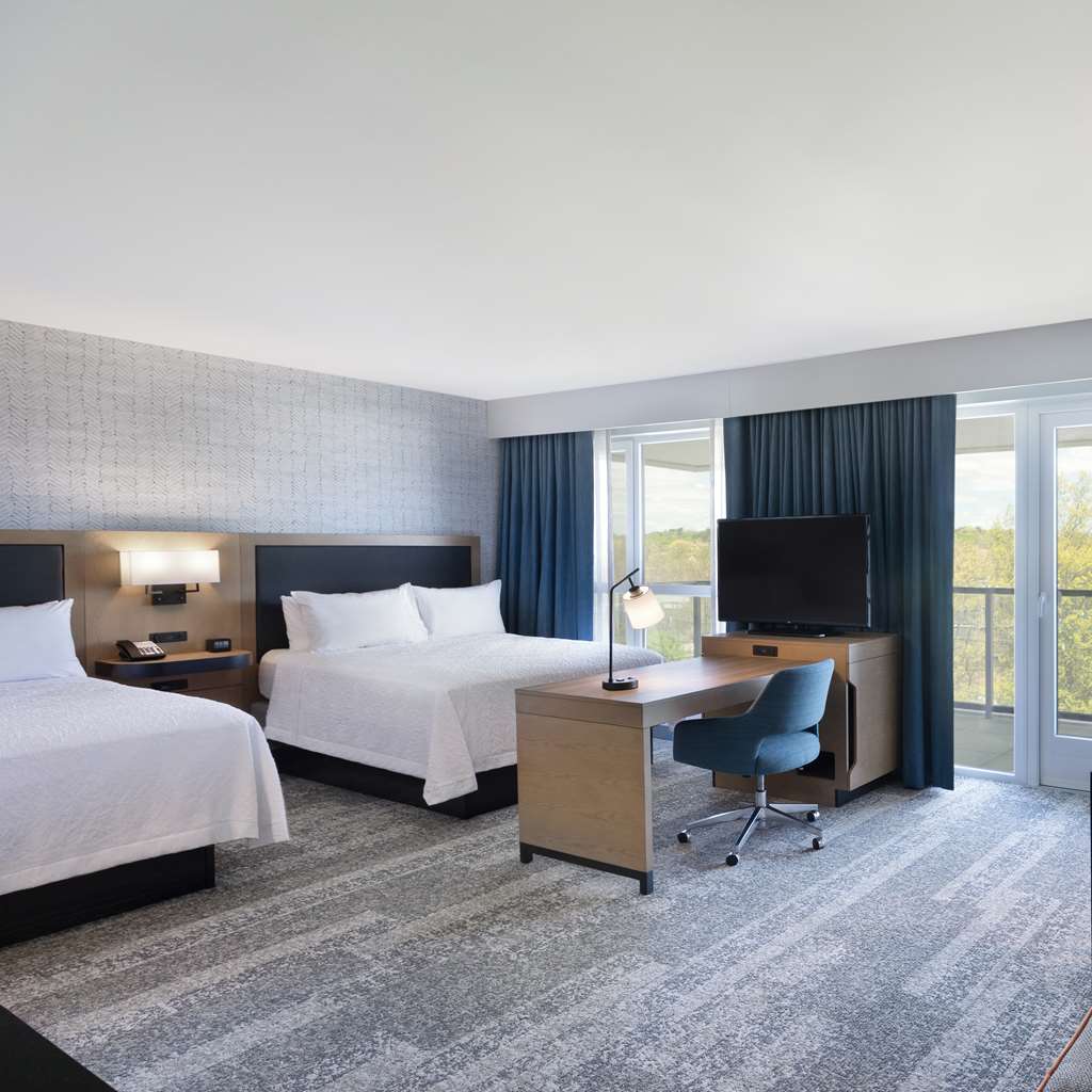 Hampton Inn & Suites Watertown Boston photo 2
