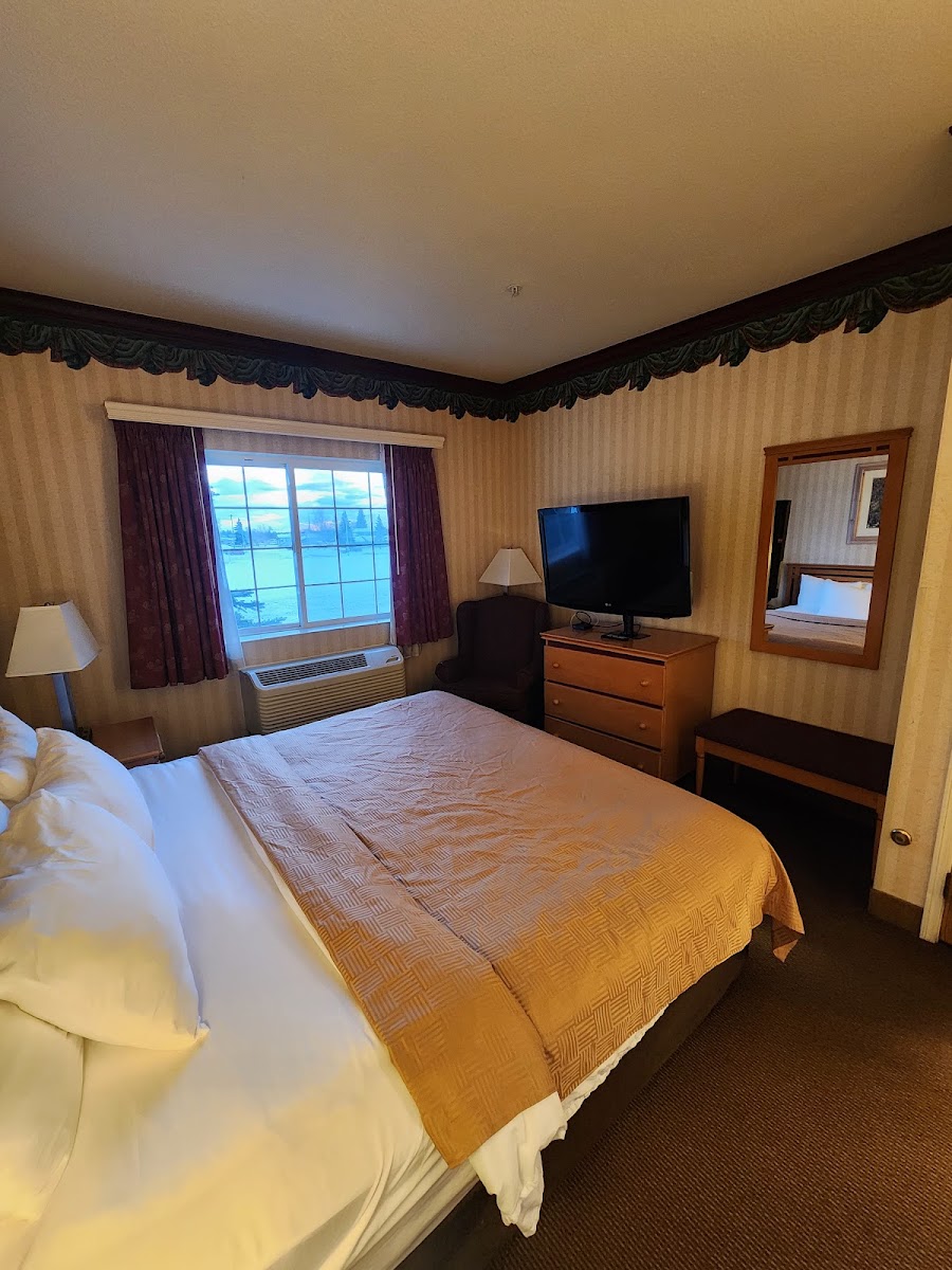 Clarion Suites Anchorage Downtown photo 2