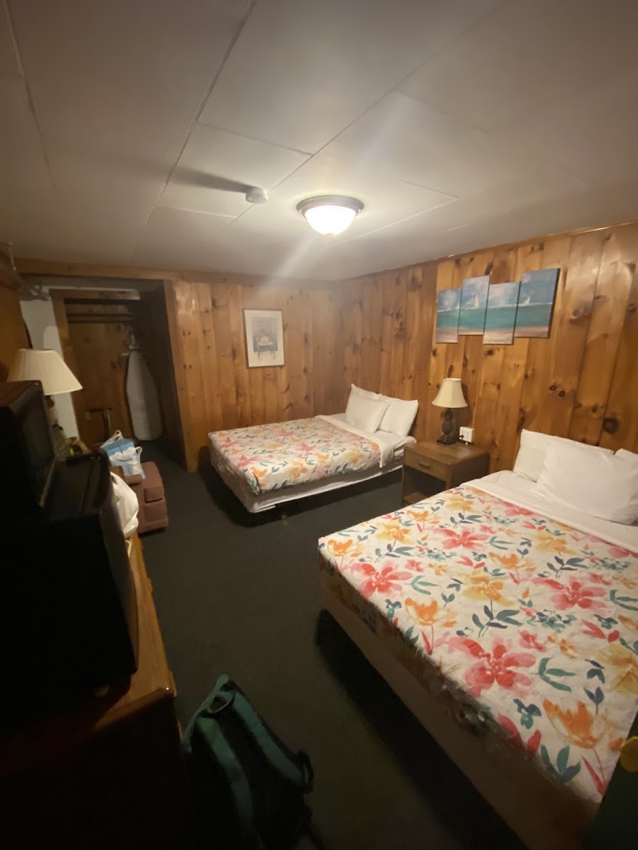 Betty Doon Motor Hotel photo 2