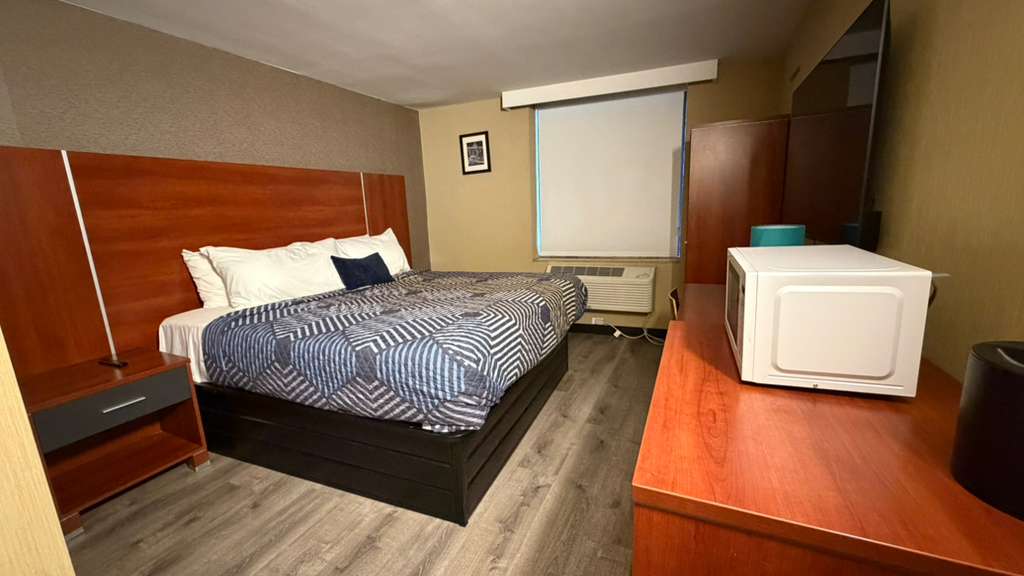 Sky Hotel Flushing photo 2