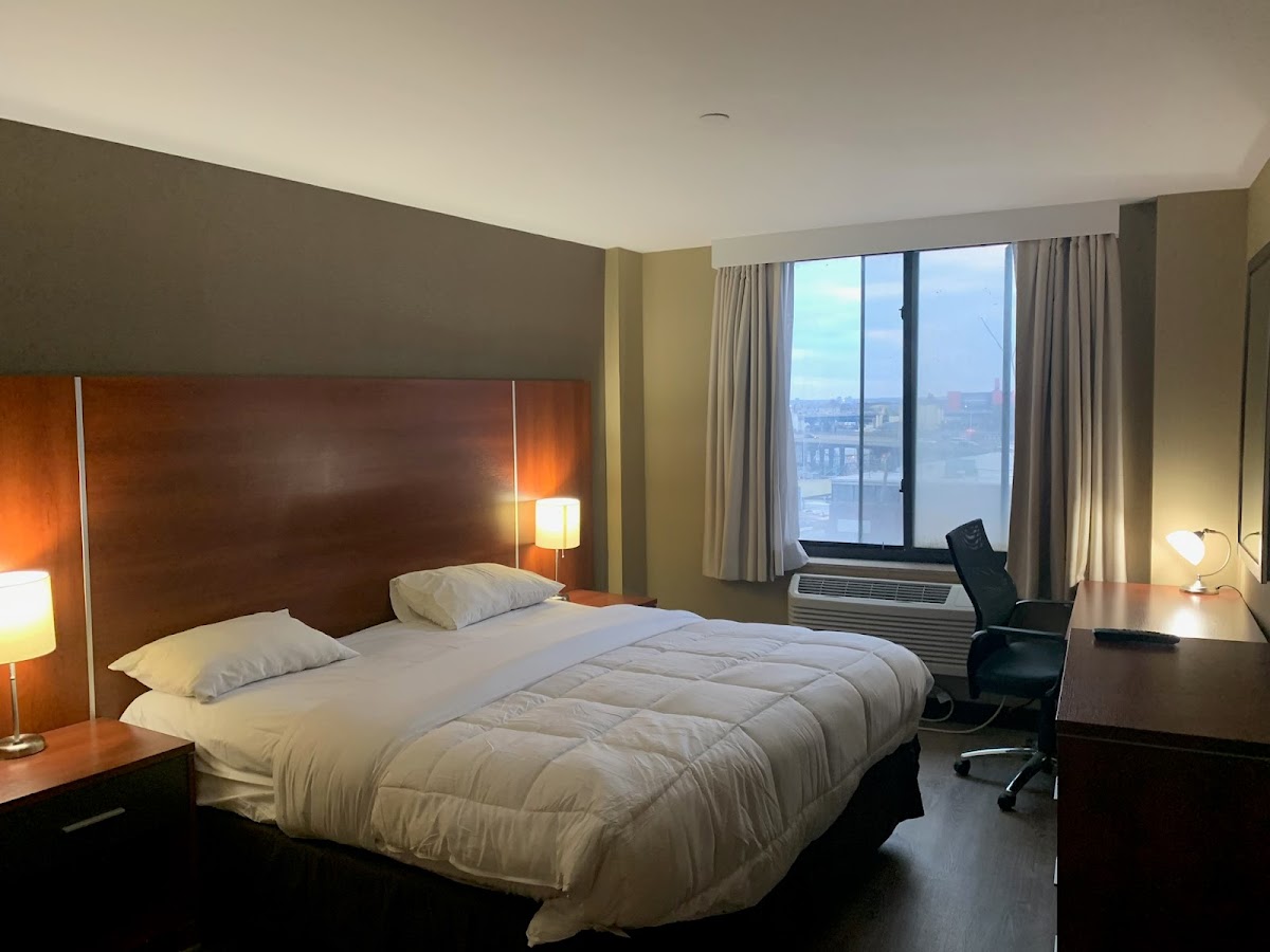 Sky Hotel Flushing photo 3