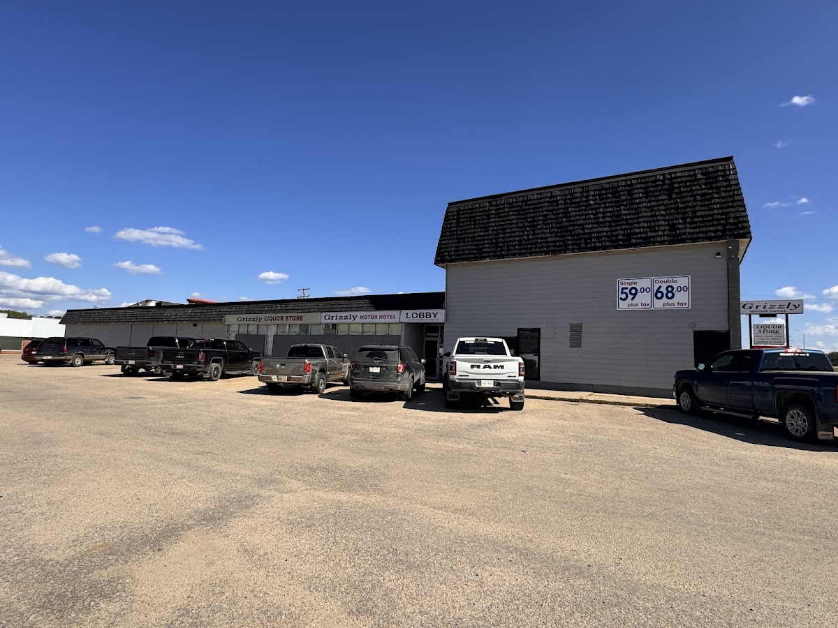 Grizzly Motor Hotel