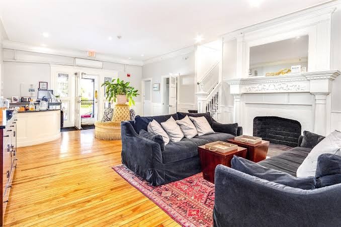 Anchor Inn Beach House photo 3