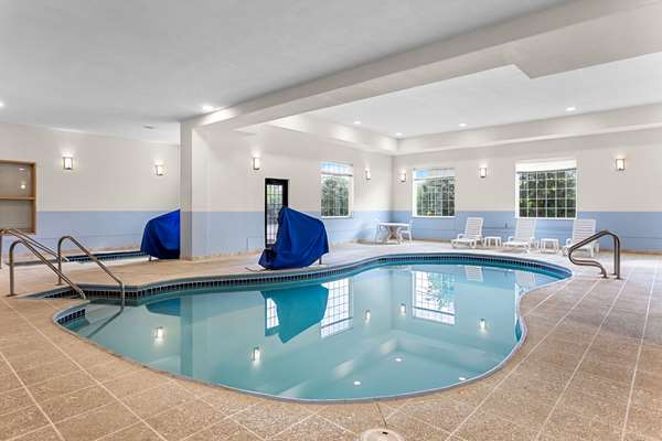 Comfort Suites Grayslake near Libertyville North photo 3