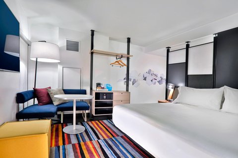 Aloft Waukee photo 2