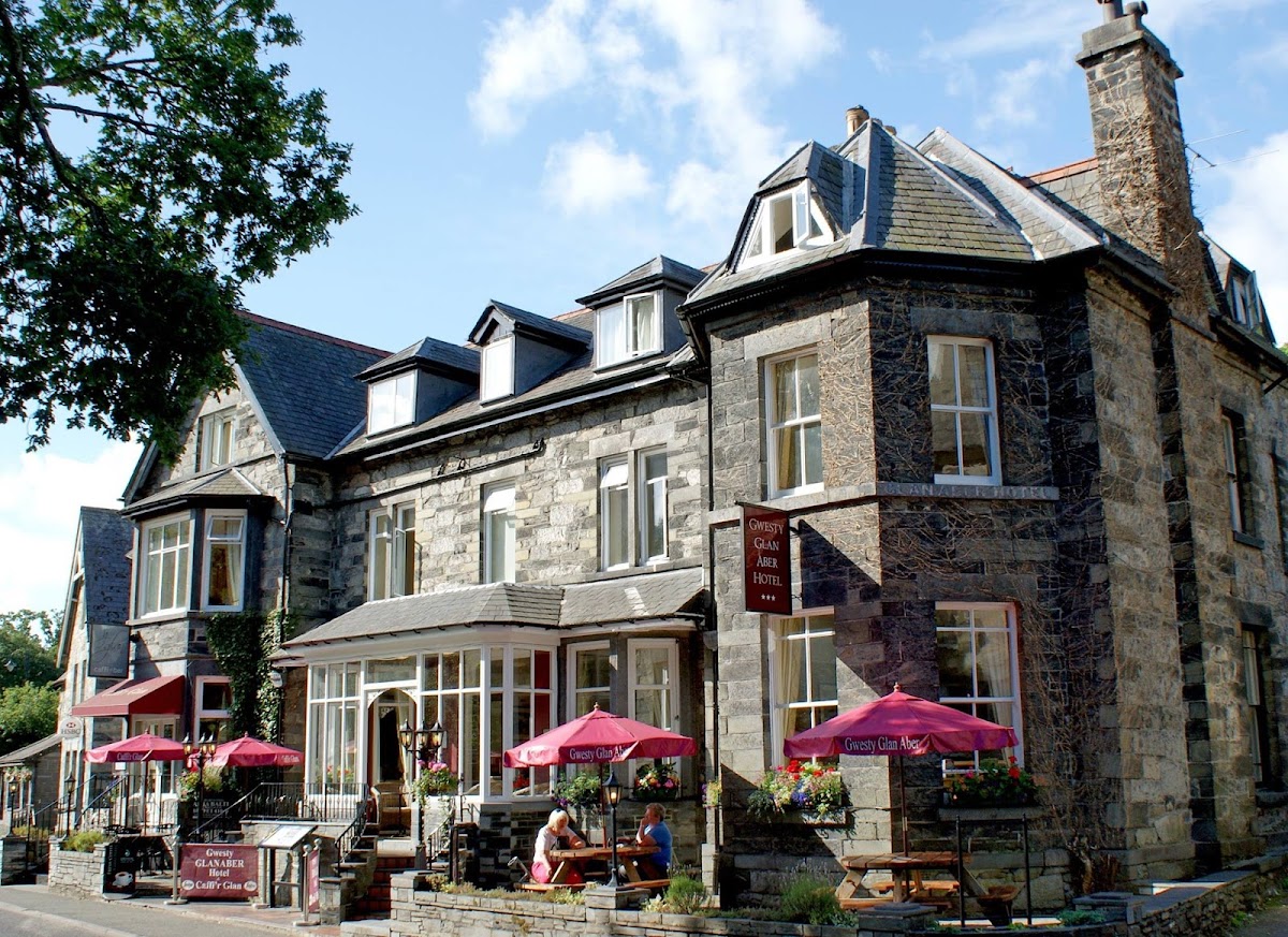 Glan Aber Hotel and Bunkhouse