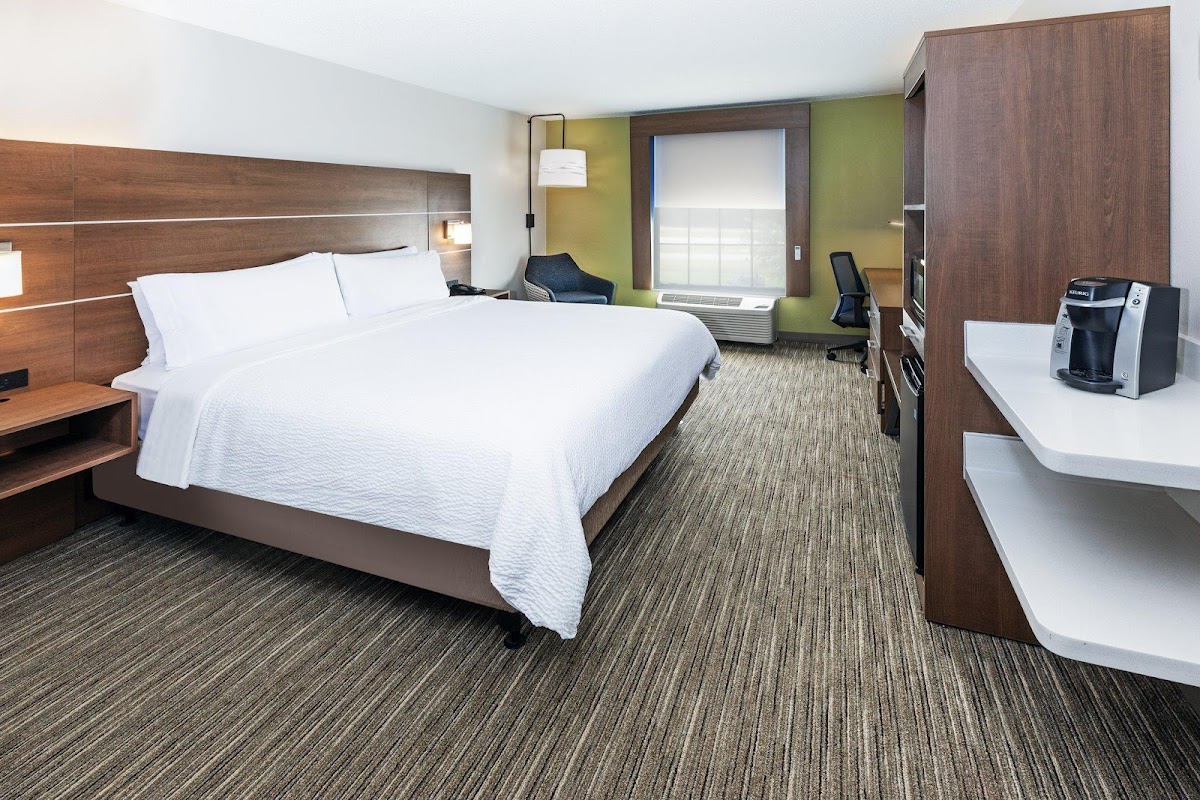 Holiday Inn Express & Suites Sulphur (Lake Charles) by IHG photo 2