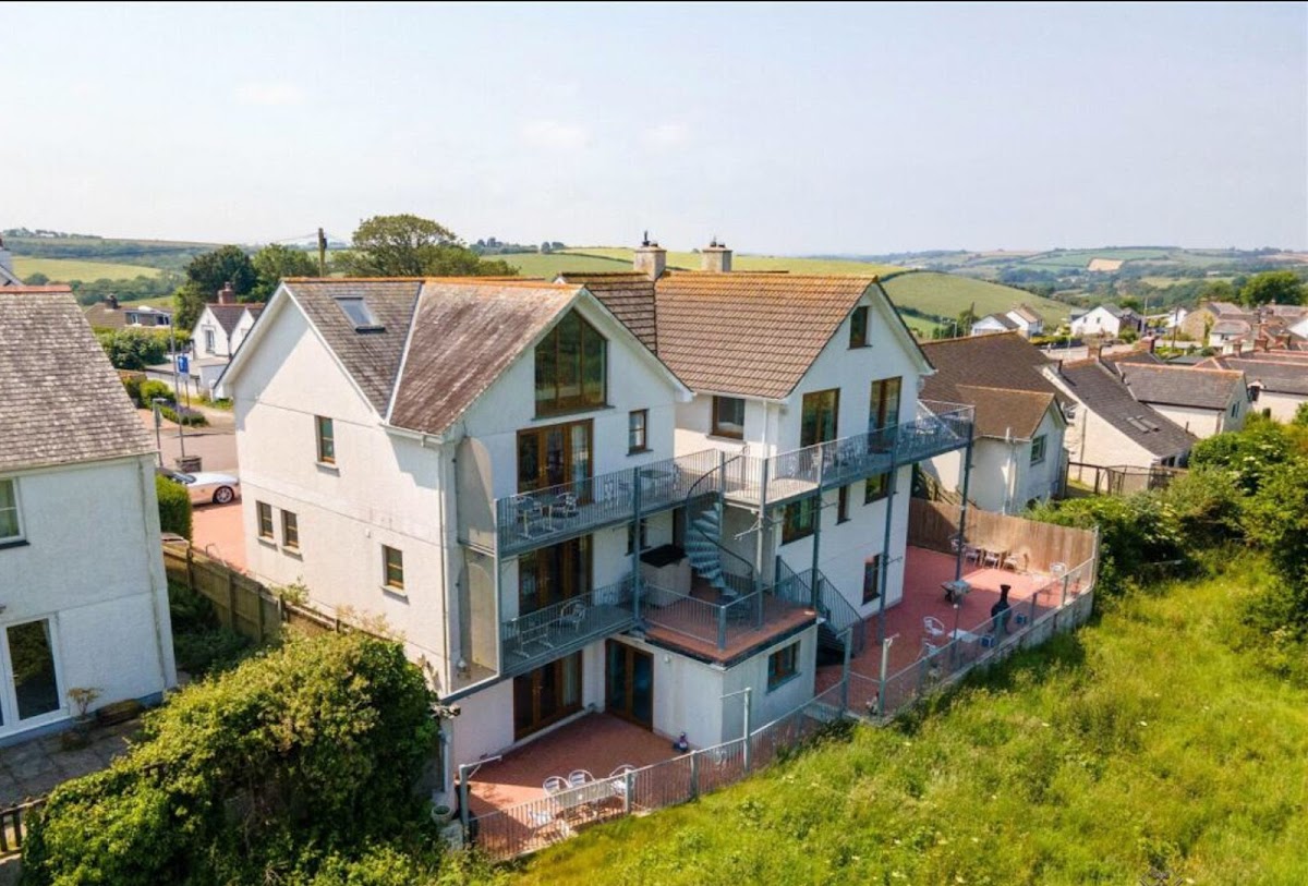 Orchard Manor