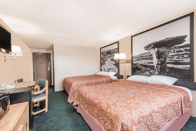 Glendive Lodge photo 3