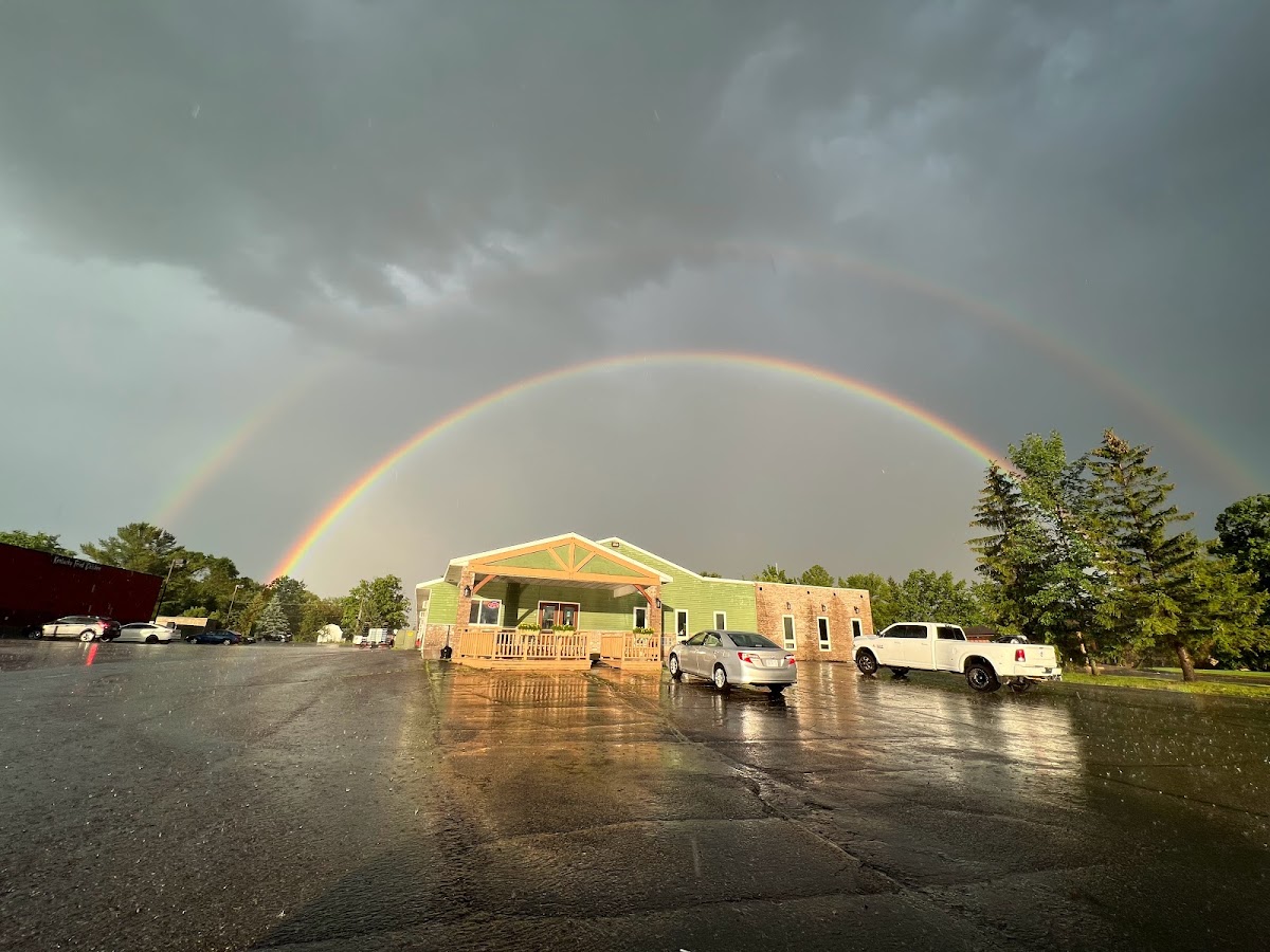 Woodlands Inn & Suites photo 2