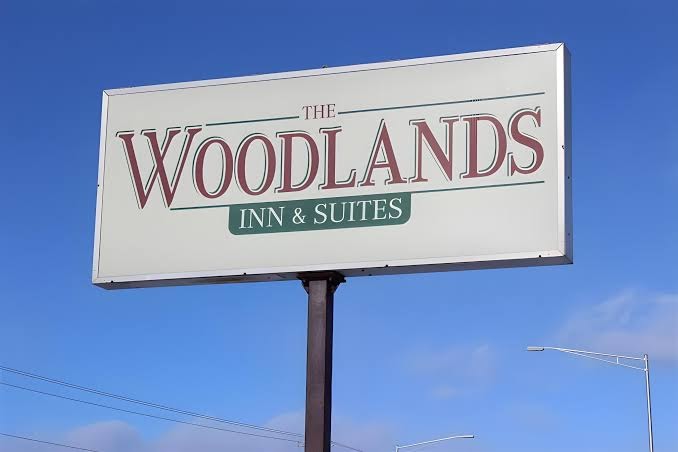 Woodlands Inn & Suites photo 3