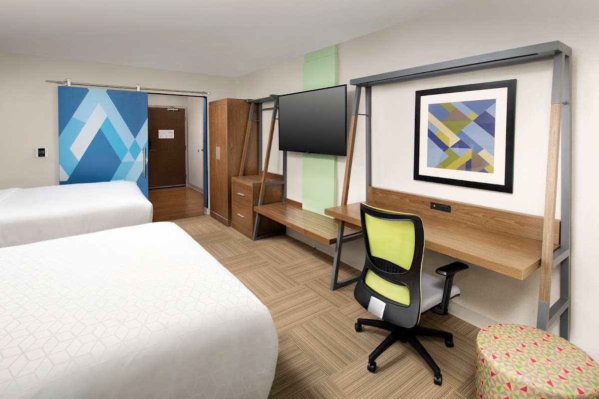 Holiday Inn Express & Suites North Brunswick by IHG photo 2