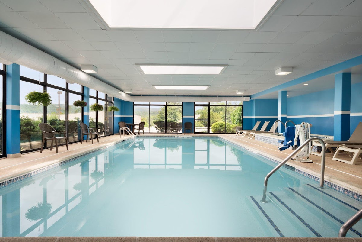 Holiday Inn Express & Suites North Brunswick by IHG photo 3