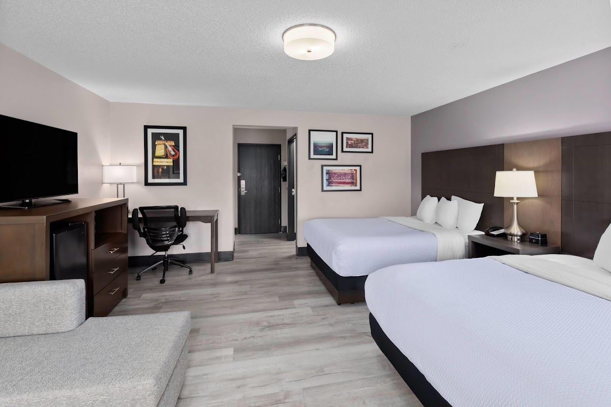 La Quinta Inn & Suites by Wyndham Goodlettsville - Nashville photo 2