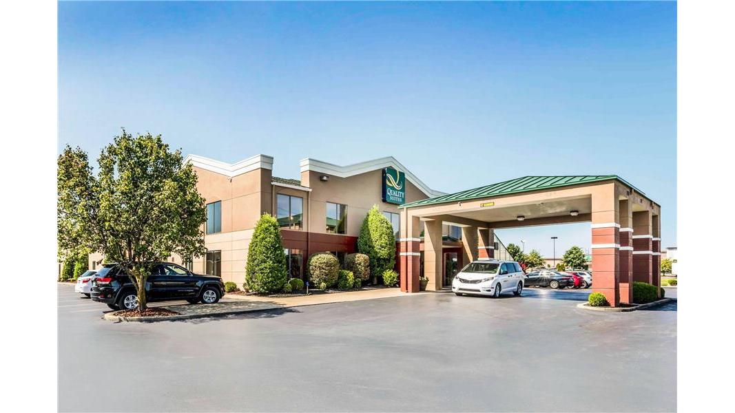 Quality Suites Paducah I-24
