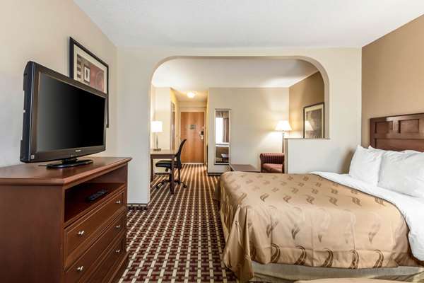 Quality Suites Paducah I-24 photo 2