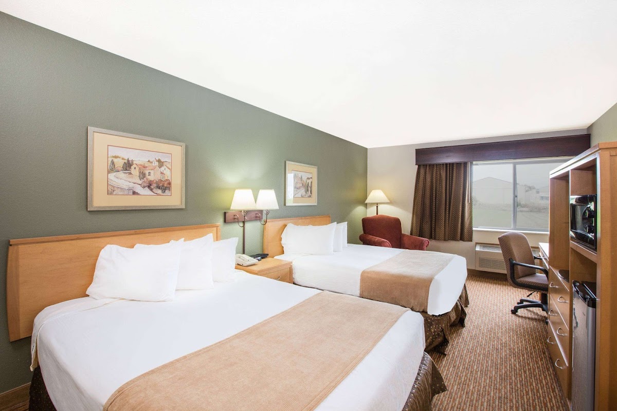Ramada by Wyndham Spirit Lake/Okoboji photo 2