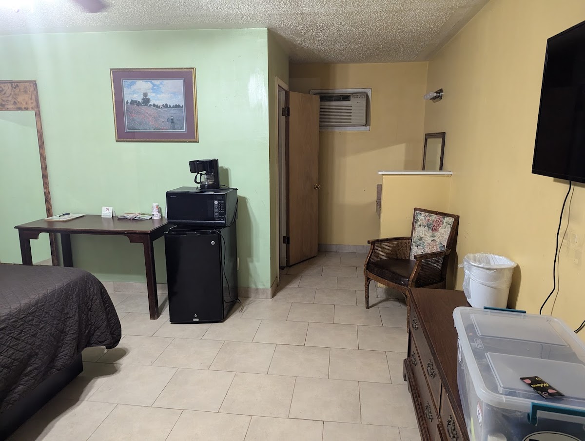 Canadian Inn photo 3