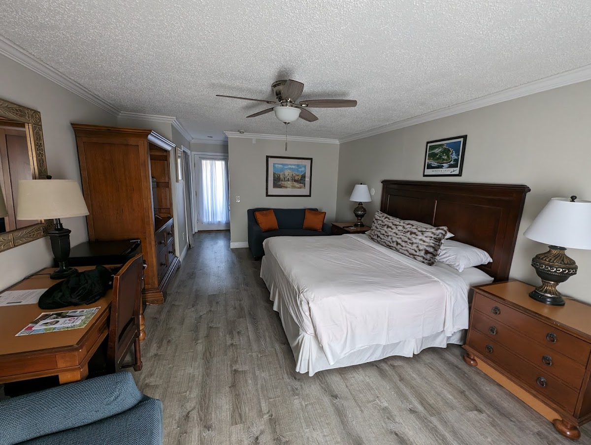Kenny's Tipperary Inn photo 2