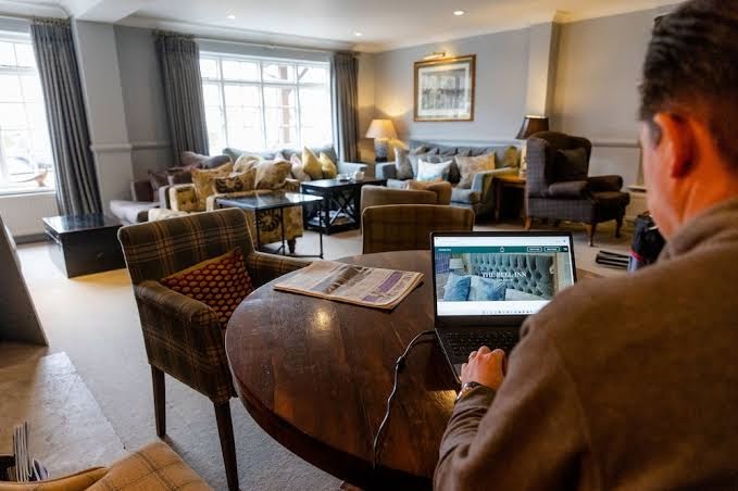 The Bell Inn, New Forest photo 2