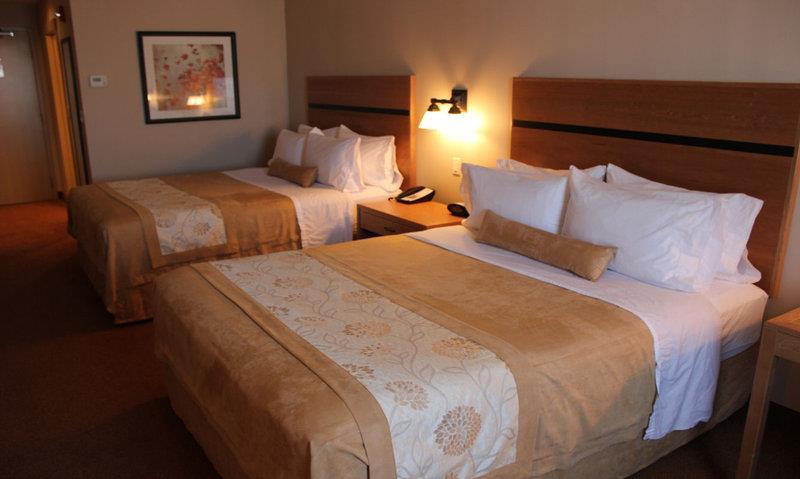 Best Western Plus Chateau Inn Sylvan Lake photo 2