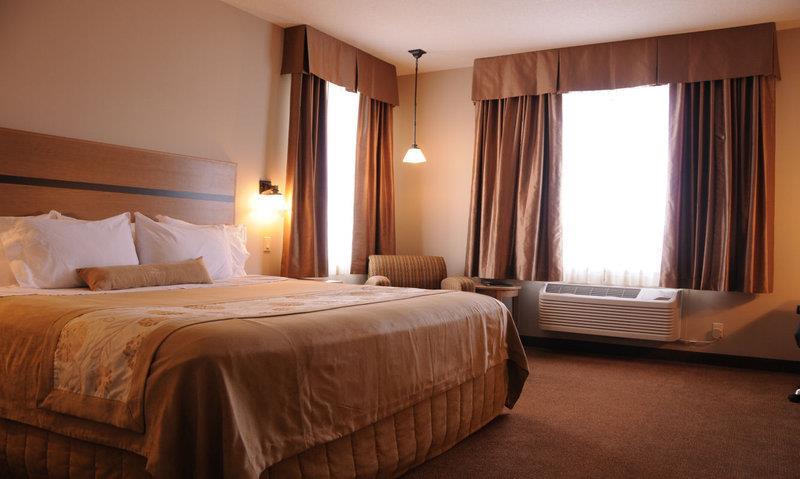 Best Western Plus Chateau Inn Sylvan Lake photo 3